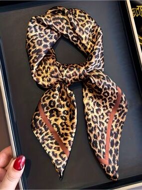 Leopard Print  Neck Scarf in Brown and Black